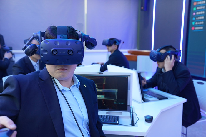 VR培训.JPG