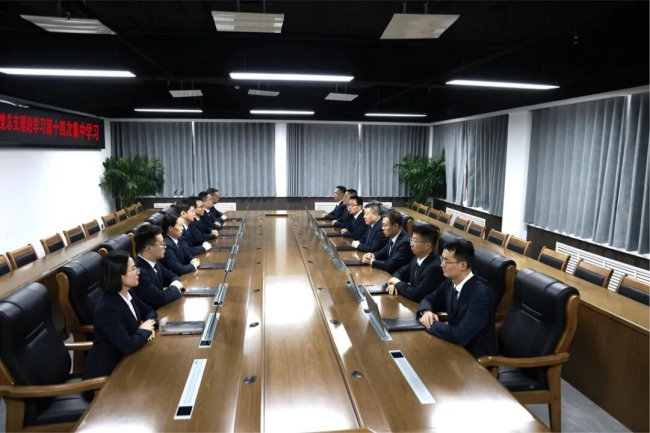 筑牢思想根基，持续强化理论武装.jpg